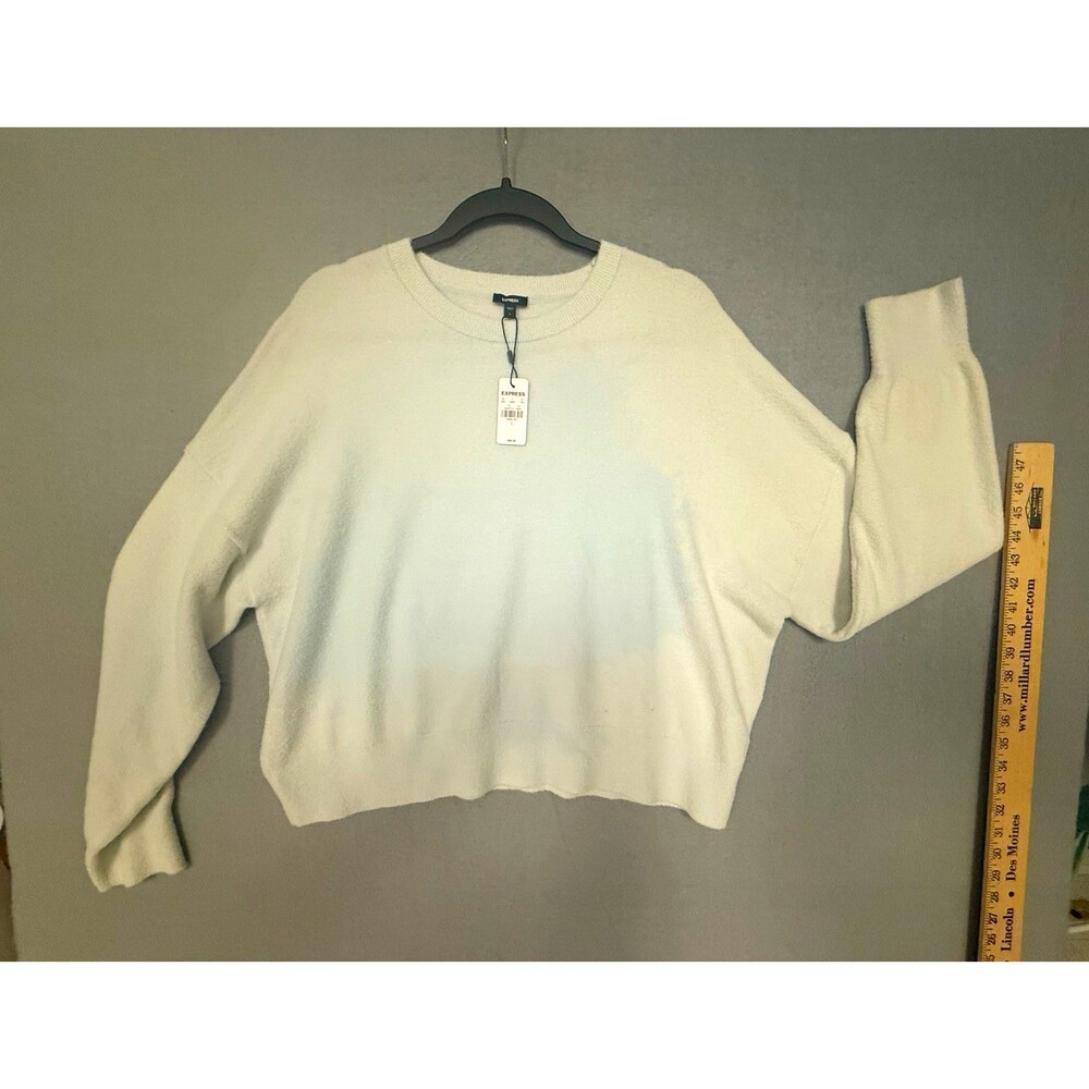 Express Women’s White Crew Neck Long Sleeve Solid Knit Pullover Sweater